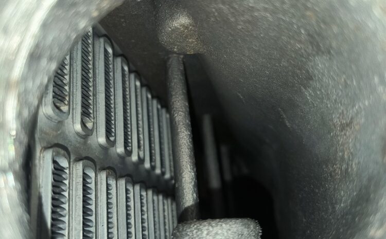  Ukázka práce: Čištění chladiče vody.